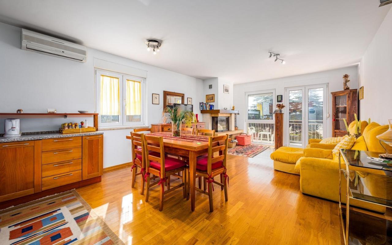 Valessia House With Apartment Umag Buitenkant foto